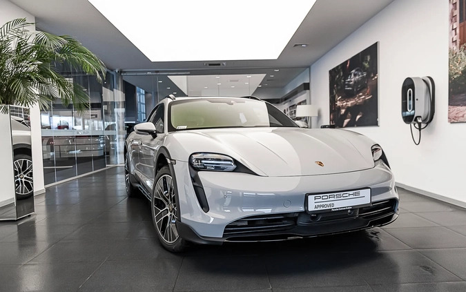 Porsche Taycan cena 479000 przebieg: 16800, rok produkcji 2022 z Żnin małe 254